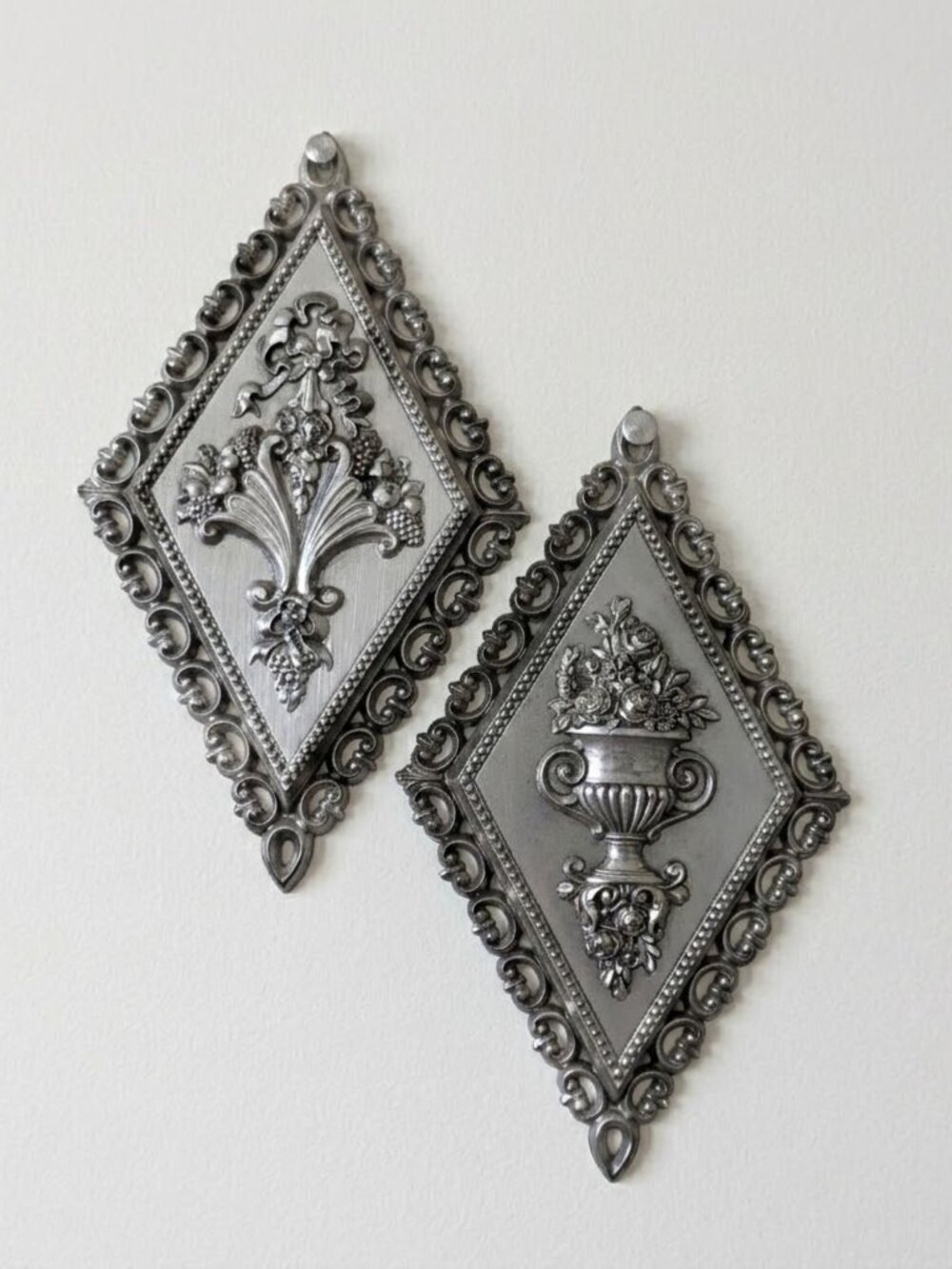 Vintage 1971 Homco Wall Plaques Silver Pewter Finish Diamond Floral Urn 7724 MCM